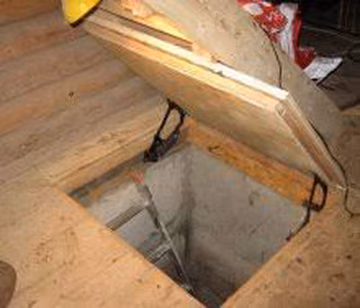 Люк погреба.jpg
